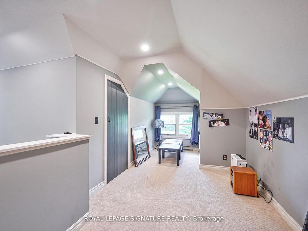 









424


8th Concession

Road East,
Hamilton,




ON
L0P 1B0

