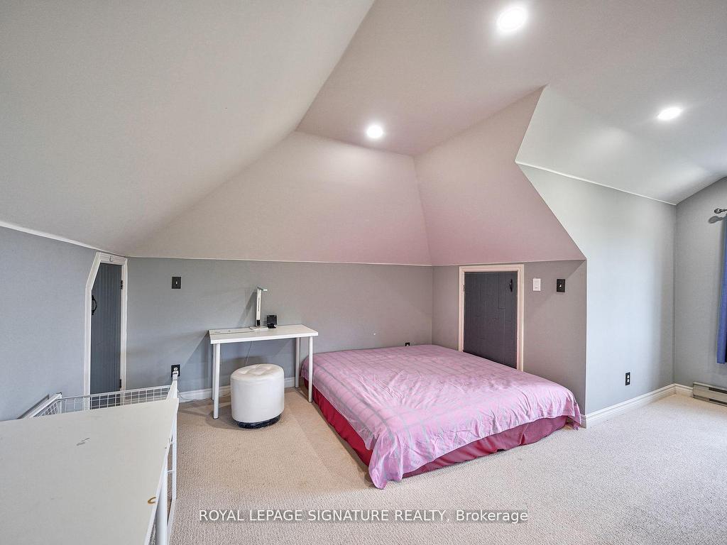 









424


8th Concession

Road East,
Hamilton,




ON
L0P 1B0

