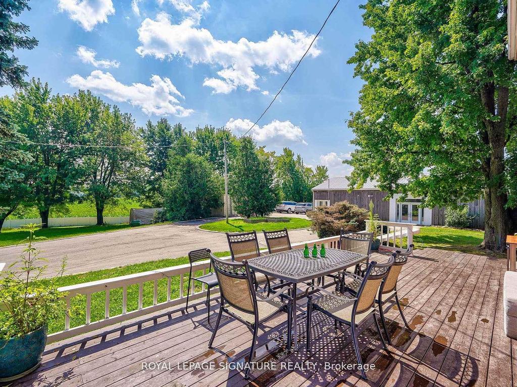 









424


8th Concession

Road East,
Hamilton,




ON
L0P 1B0

