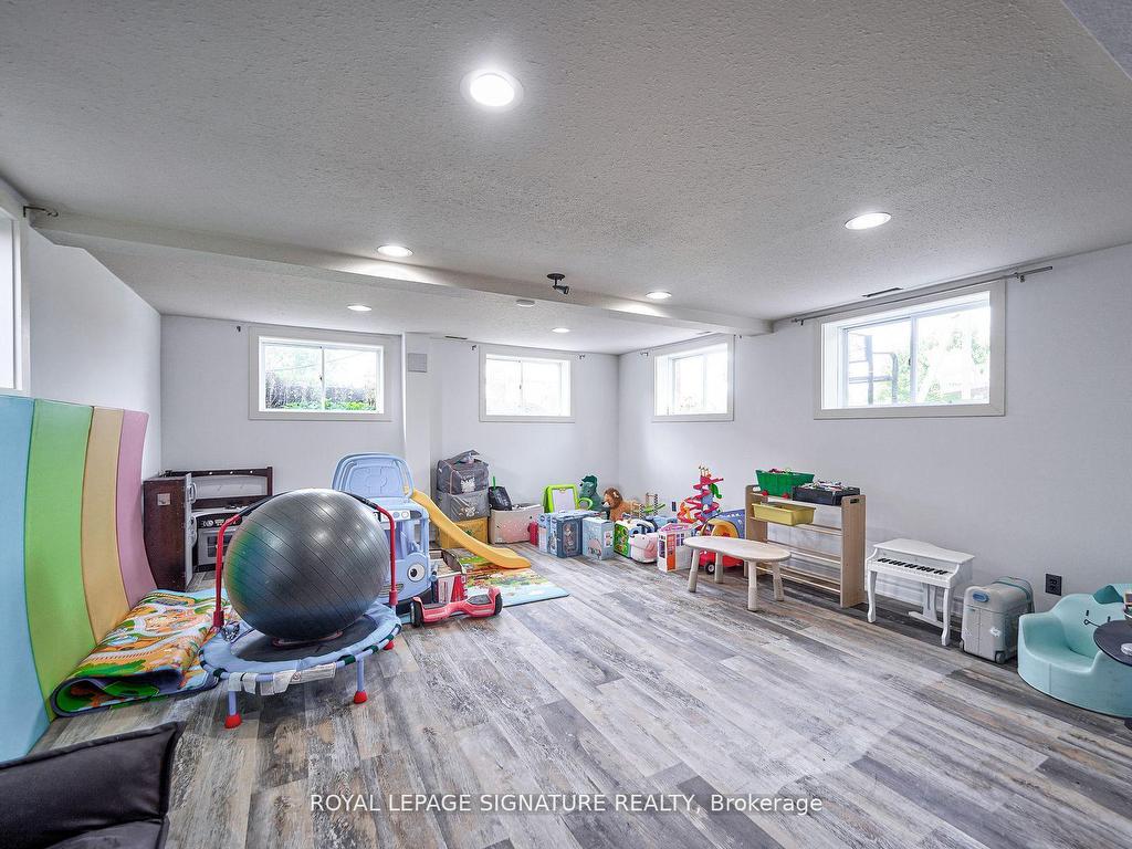 









424


8th Concession

Road East,
Hamilton,




ON
L0P 1B0

