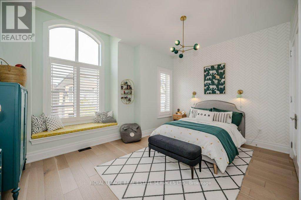 












3100 DANIEL WAY

,
Oakville,




Ontario
L6H0V1

