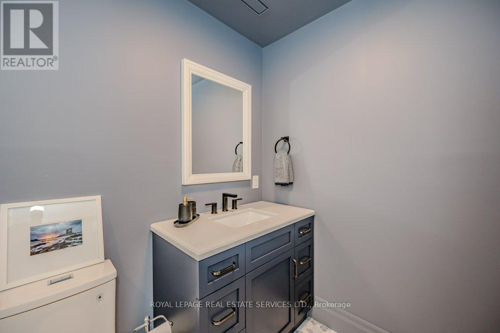 












3100 DANIEL WAY

,
Oakville,




Ontario
L6H0V1


