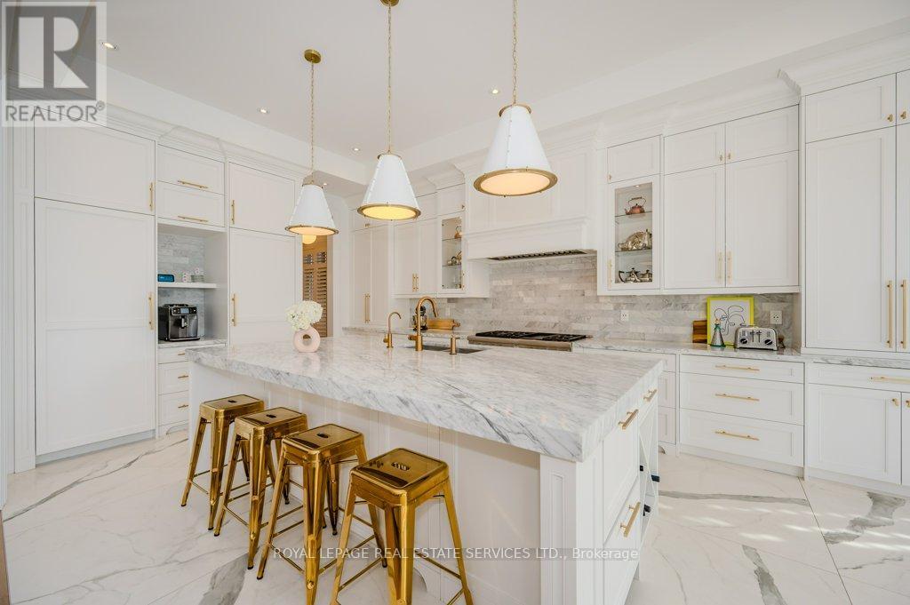 












3100 DANIEL WAY

,
Oakville,




Ontario
L6H0V1

