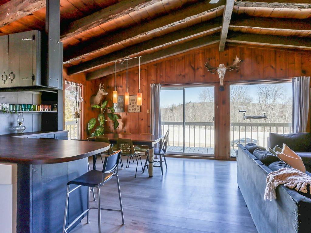 









9671


Ch. de la Vallée-du-Parc

,
Shawinigan,




QC
G9T0K3

