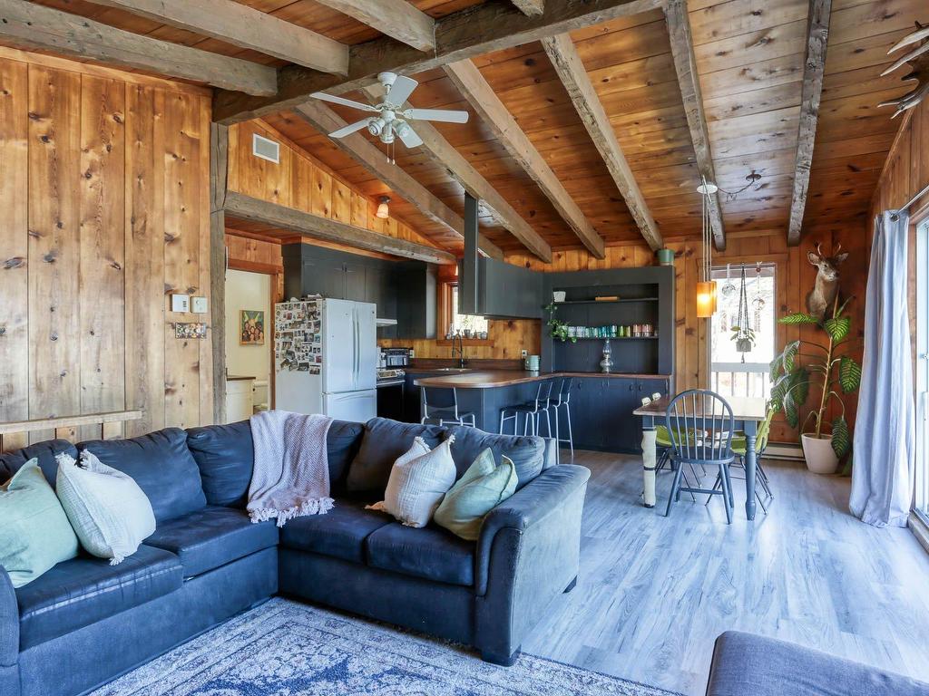 









9671


Ch. de la Vallée-du-Parc

,
Shawinigan,




QC
G9T0K3

