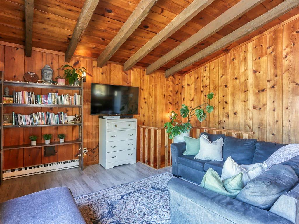 









9671


Ch. de la Vallée-du-Parc

,
Shawinigan,




QC
G9T0K3

