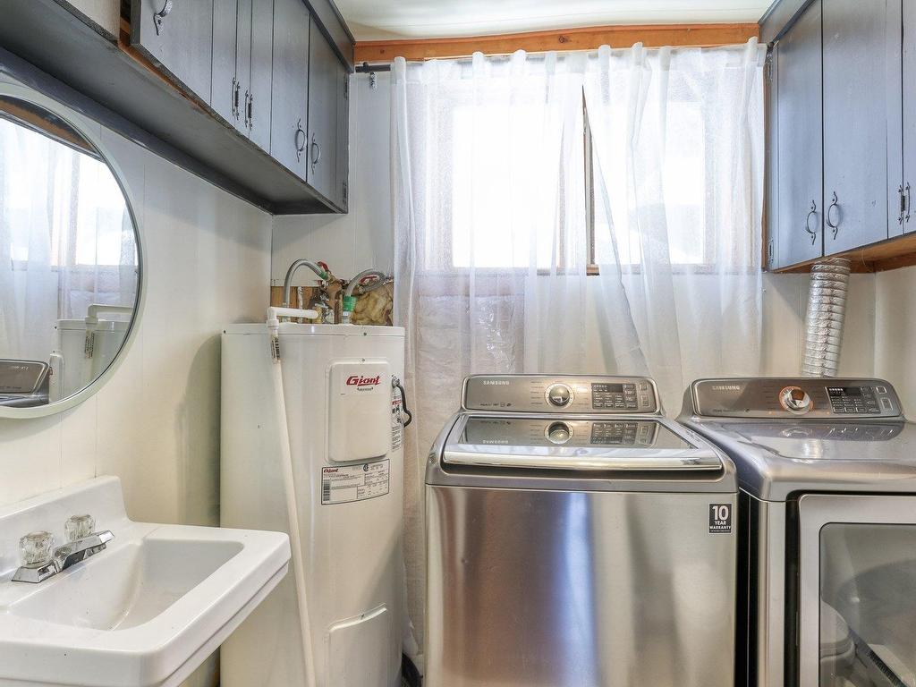 









9671


Ch. de la Vallée-du-Parc

,
Shawinigan,




QC
G9T0K3

