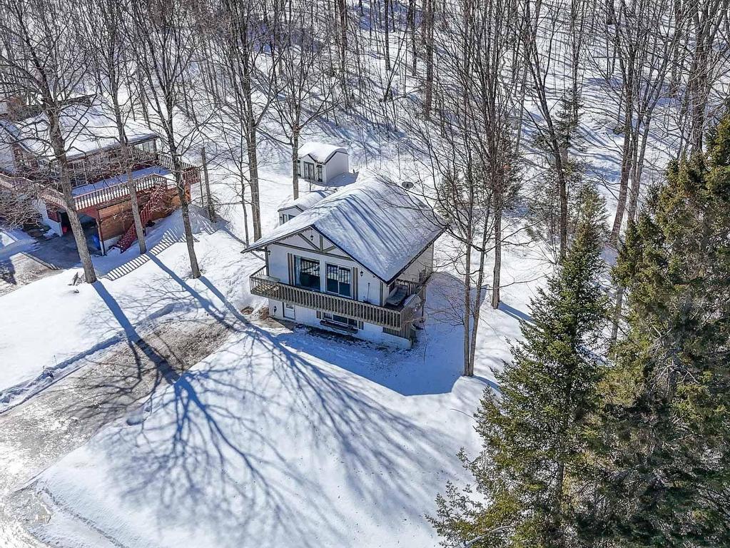 









9671


Ch. de la Vallée-du-Parc

,
Shawinigan,




QC
G9T0K3

