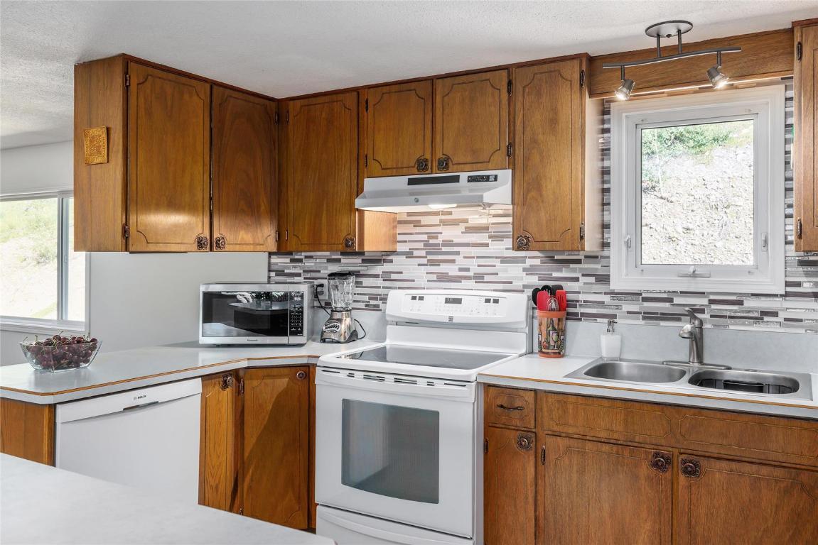 









8514


Sun Valley

Road,
Kelowna,




BC
V1P 1J3

