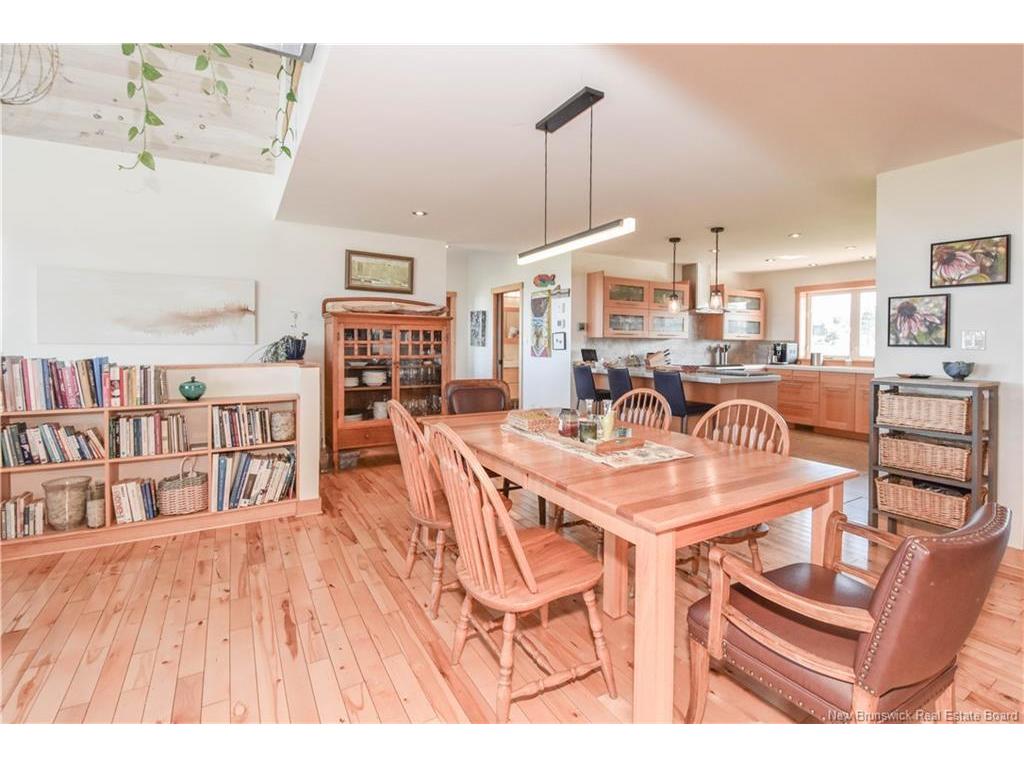 









287


rue de l'ile

ST,
Caraquet,




NB
E1W 1B5

