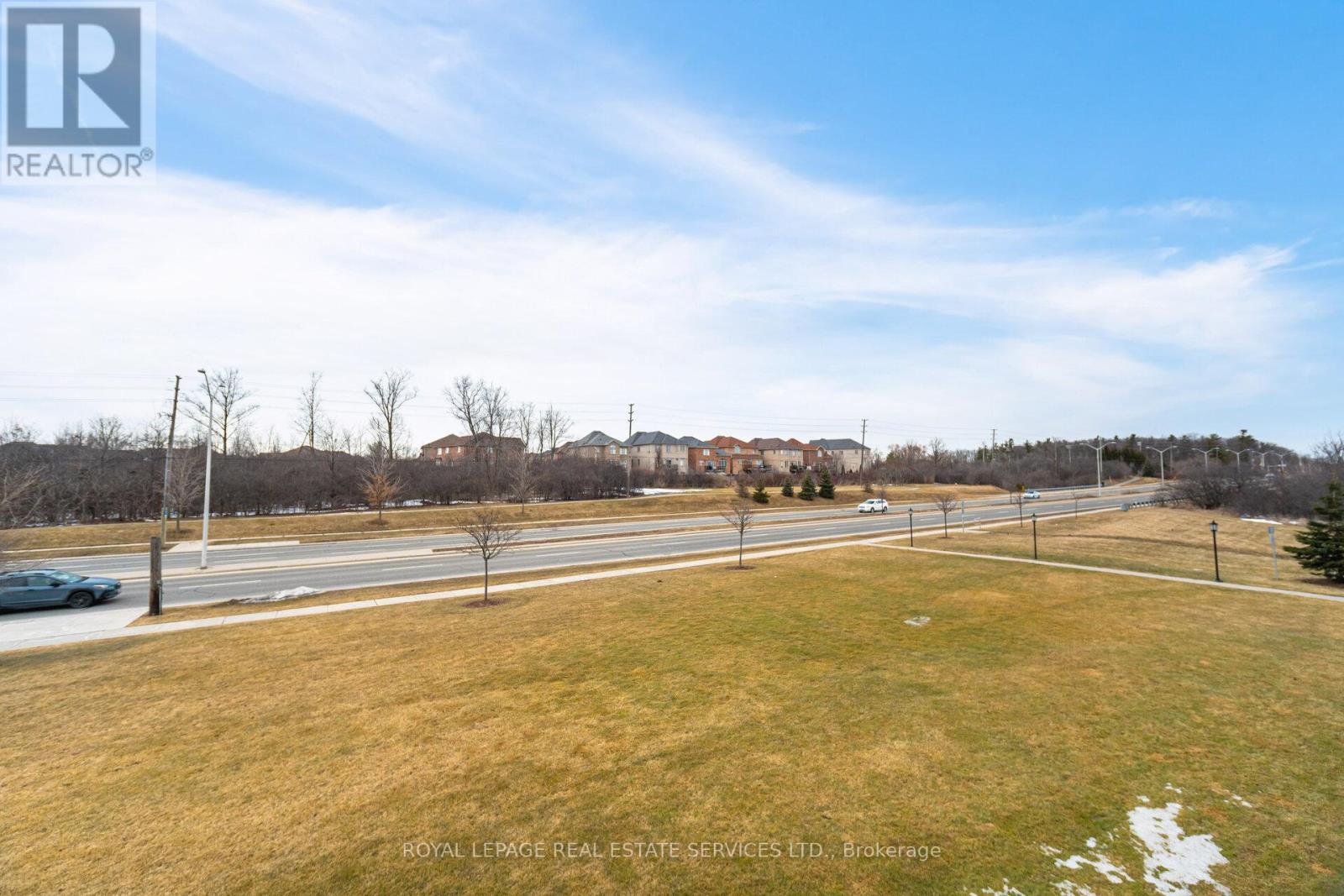 












206 - 2300 UPPER MIDDLE ROAD W

,
Oakville,




Ontario
L6M0T4

