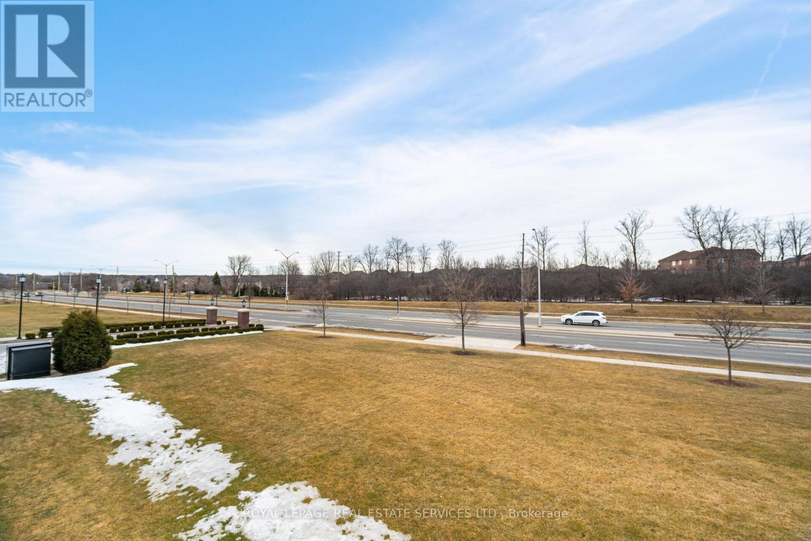 












206 - 2300 UPPER MIDDLE ROAD W

,
Oakville,




Ontario
L6M0T4

