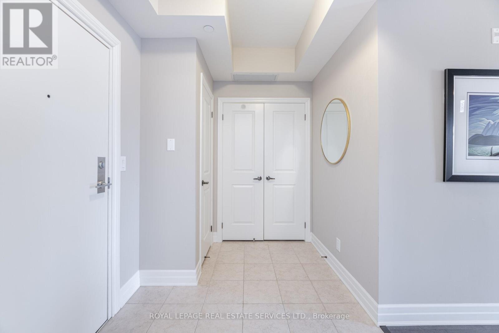 












206 - 2300 UPPER MIDDLE ROAD W

,
Oakville,




Ontario
L6M0T4

