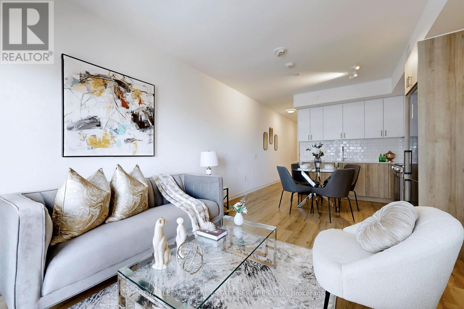 












507 - 1195 THE QUEENSWAY AVENUE

,
Toronto,




Ontario
M8Z1H0

