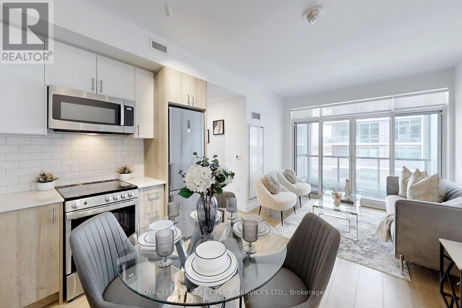 












507 - 1195 THE QUEENSWAY AVENUE

,
Toronto,




Ontario
M8Z1H0

