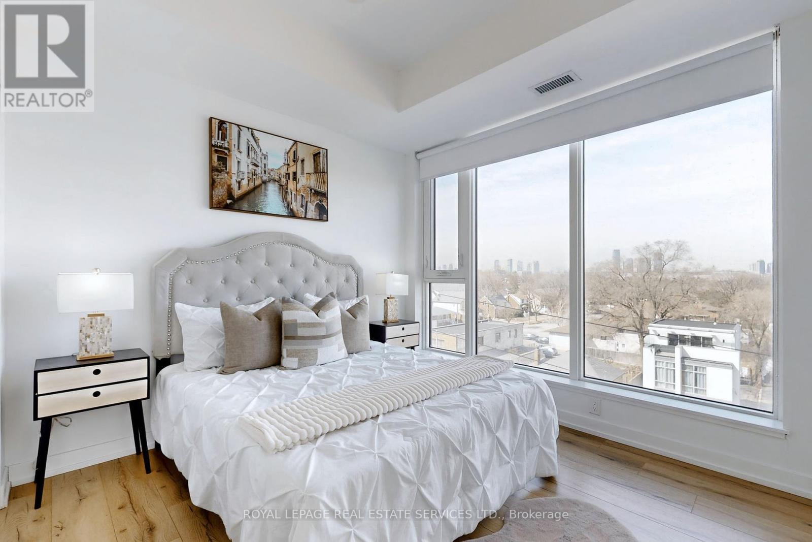 












507 - 1195 THE QUEENSWAY AVENUE

,
Toronto,




Ontario
M8Z1H0

