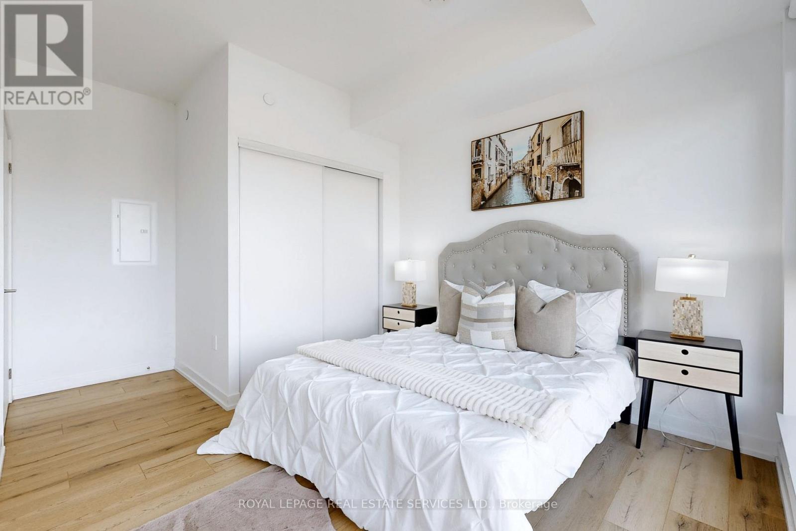 












507 - 1195 THE QUEENSWAY AVENUE

,
Toronto,




Ontario
M8Z1H0

