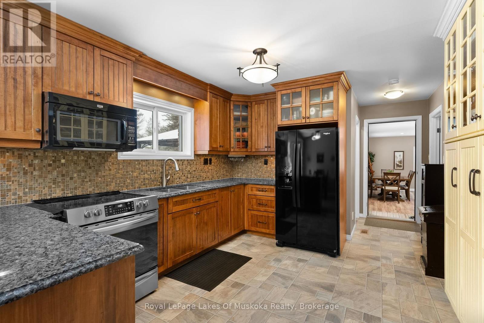 












128 CHEER LAKE ROAD

,
Sundridge,




Ontario
P0A1X0

