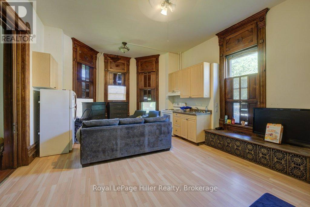 












28 WILSON STREET

,
Huron East (Seaforth),




Ontario
N0K1W0


