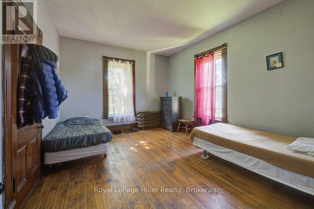 












28 WILSON STREET

,
Huron East (Seaforth),




Ontario
N0K1W0

