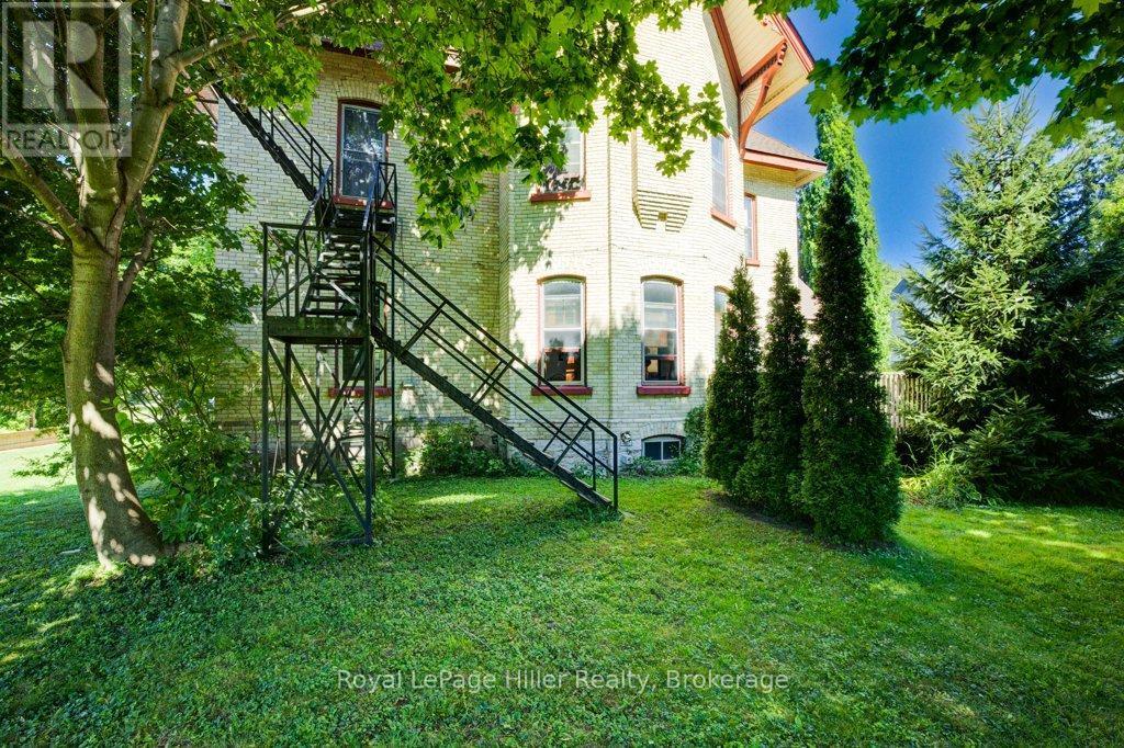 












28 WILSON STREET

,
Huron East (Seaforth),




Ontario
N0K1W0

