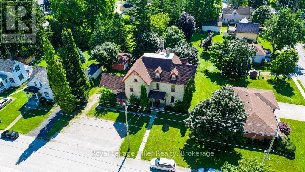 












28 WILSON STREET

,
Huron East (Seaforth),




Ontario
N0K1W0

