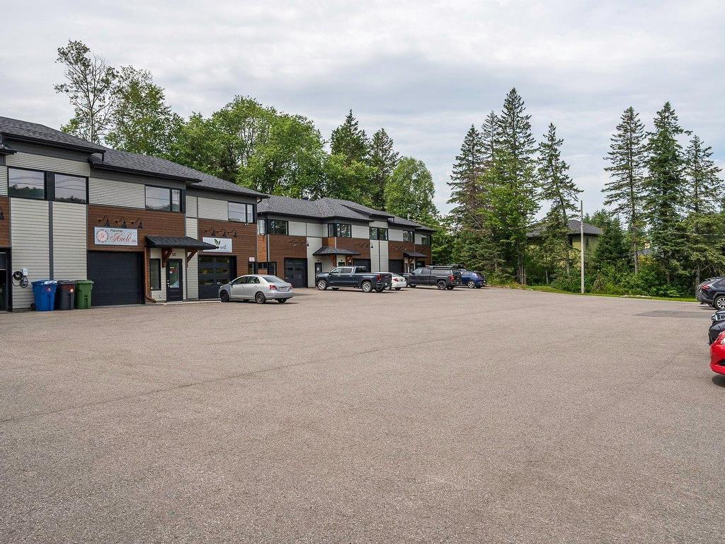 









450

 - 464


Boul. des Laurentides

,
Piedmont,




QC
J0R1K0

