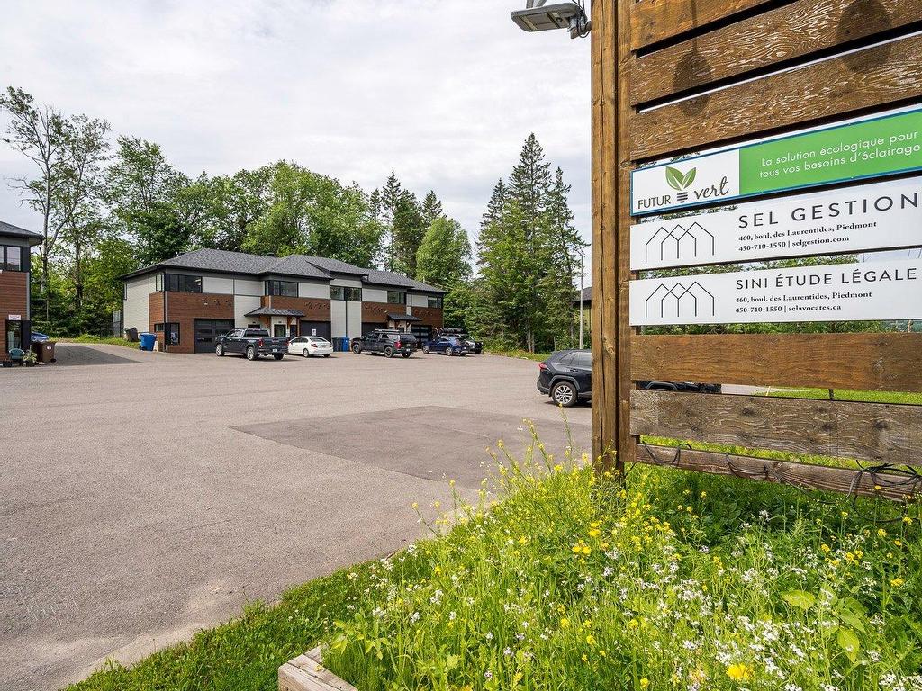 









450

 - 464


Boul. des Laurentides

,
Piedmont,




QC
J0R1K0

