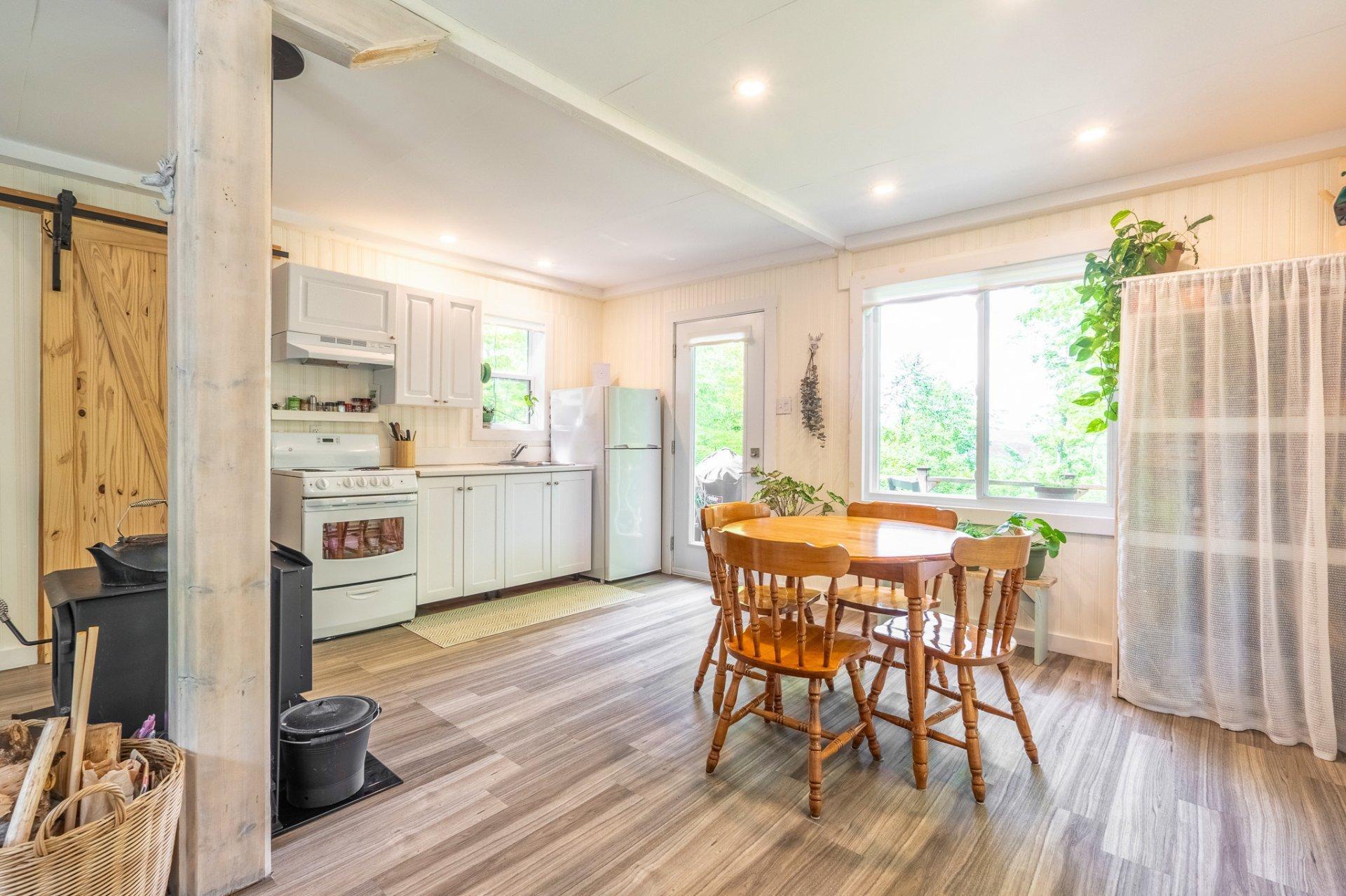 









93


Ch. Nancy

,
Notre-Dame-des-Bois,




QC
J0B2E0


