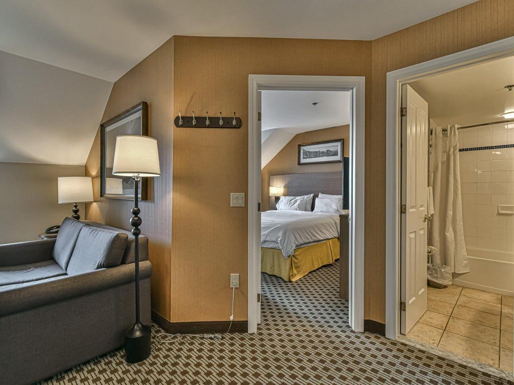 









160


Ch. du Curé-Deslauriers

, 441,
Mont-Tremblant,




QC
J8E1C9

