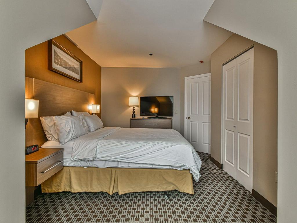 









160


Ch. du Curé-Deslauriers

, 441,
Mont-Tremblant,




QC
J8E1C9

