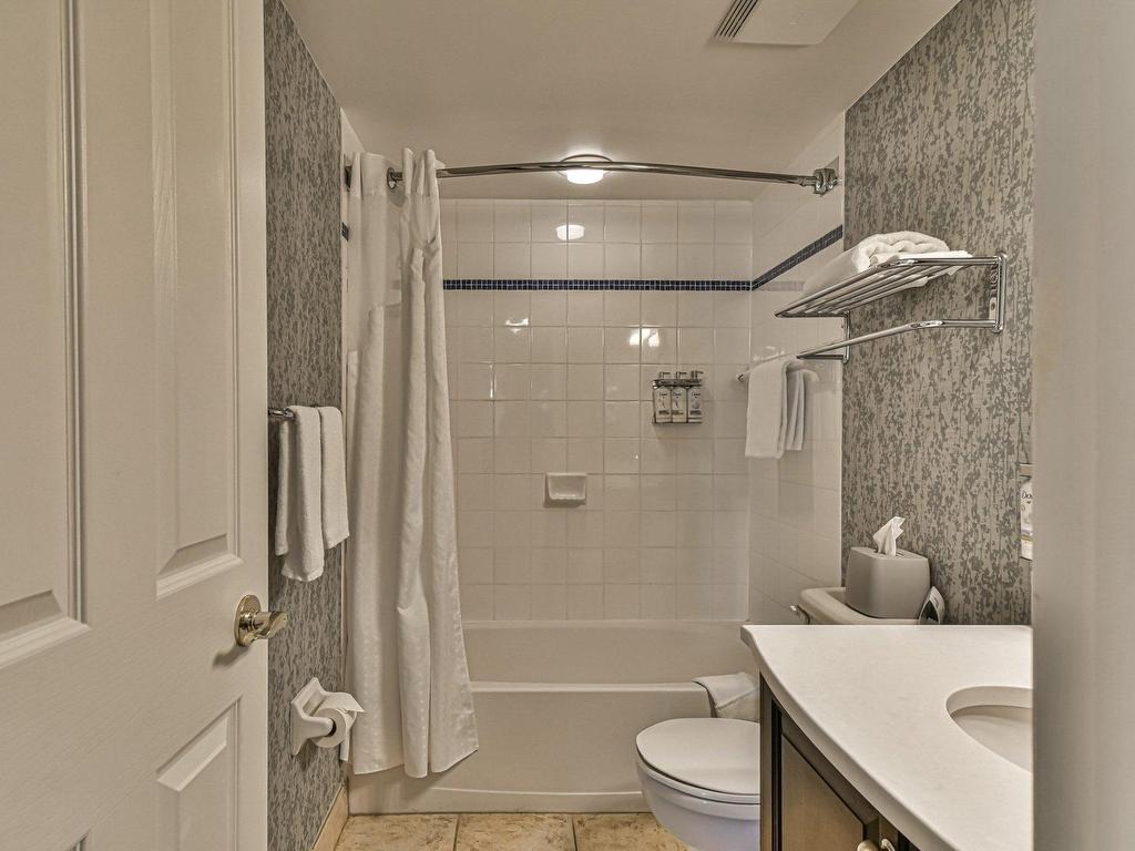 









160


Ch. du Curé-Deslauriers

, 441,
Mont-Tremblant,




QC
J8E1C9

