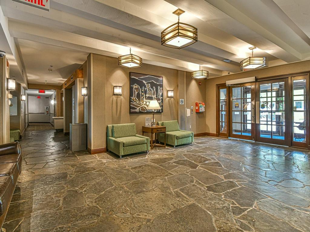









160


Ch. du Curé-Deslauriers

, 441,
Mont-Tremblant,




QC
J8E1C9

