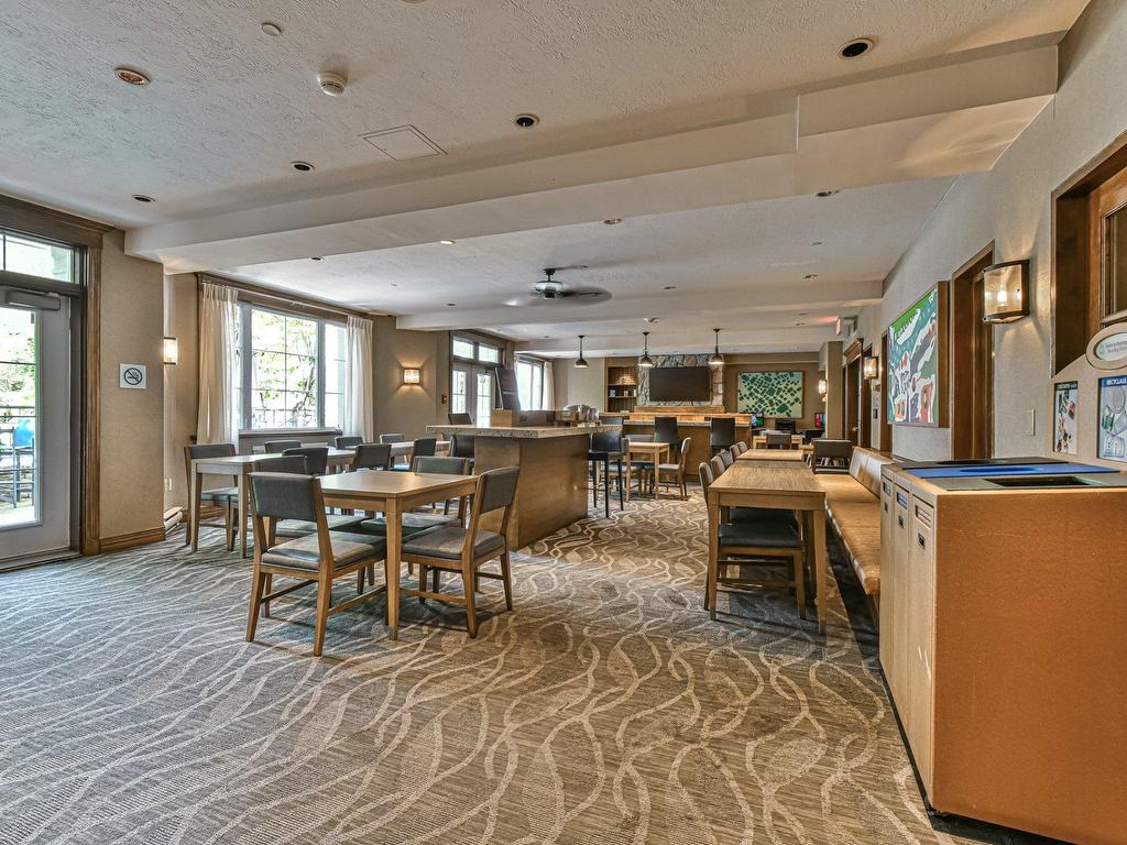 









160


Ch. du Curé-Deslauriers

, 441,
Mont-Tremblant,




QC
J8E1C9

