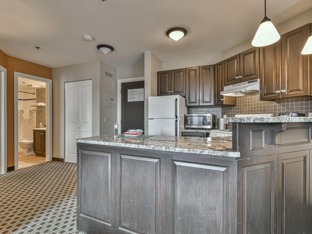 









160


Ch. du Curé-Deslauriers

, 441,
Mont-Tremblant,




QC
J8E1C9

