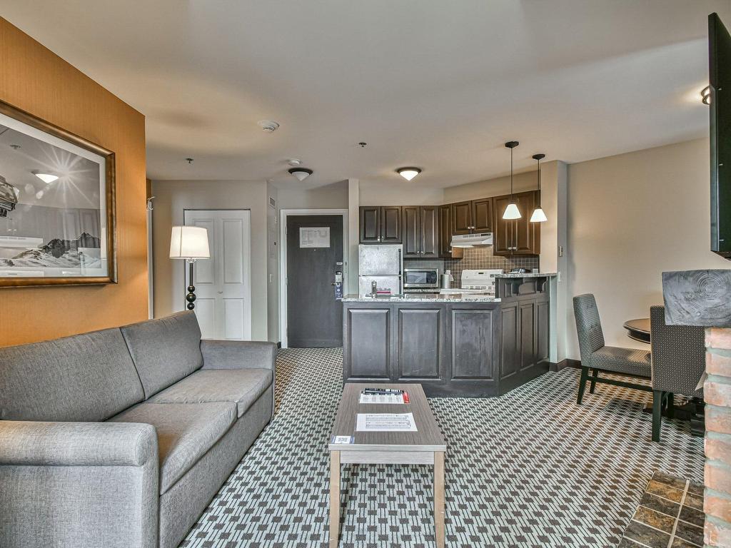 









160


Ch. du Curé-Deslauriers

, 441,
Mont-Tremblant,




QC
J8E1C9

