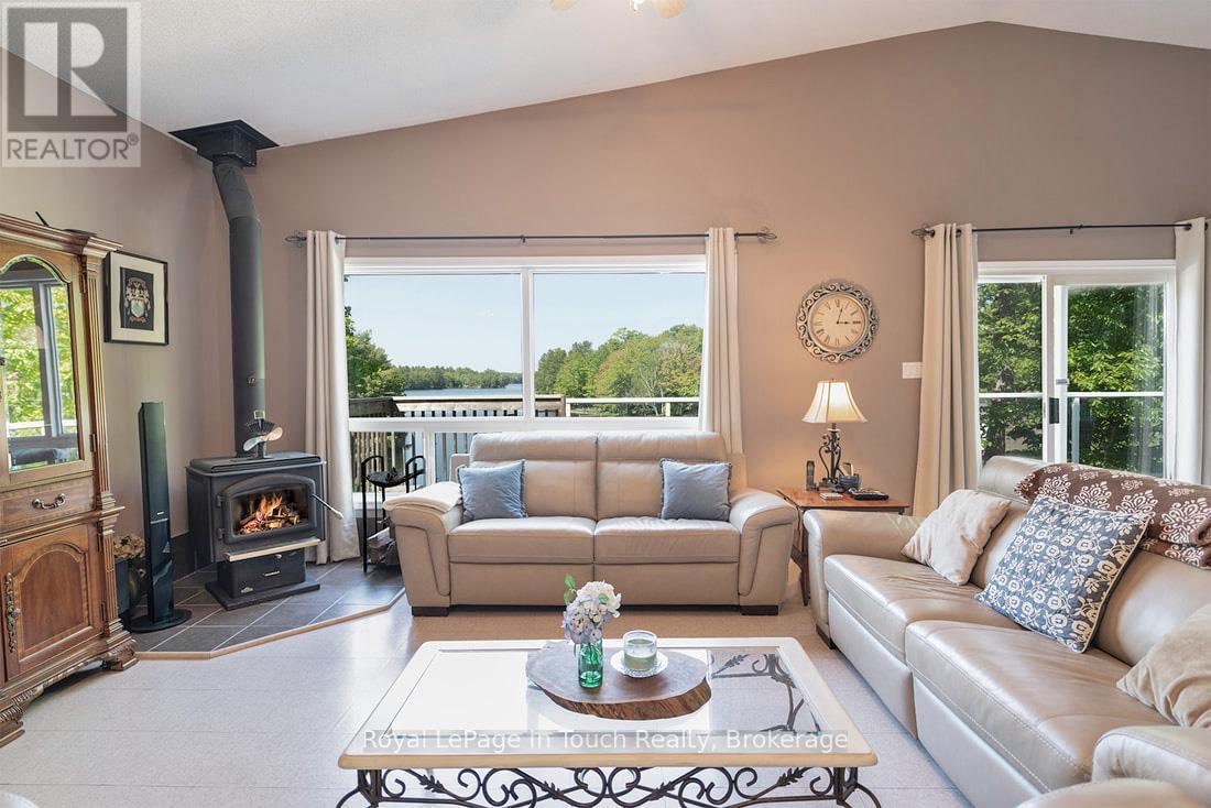 












285 CROOKED BAY ROAD

,
Georgian Bay (Baxter),




Ontario
L0K1S0

