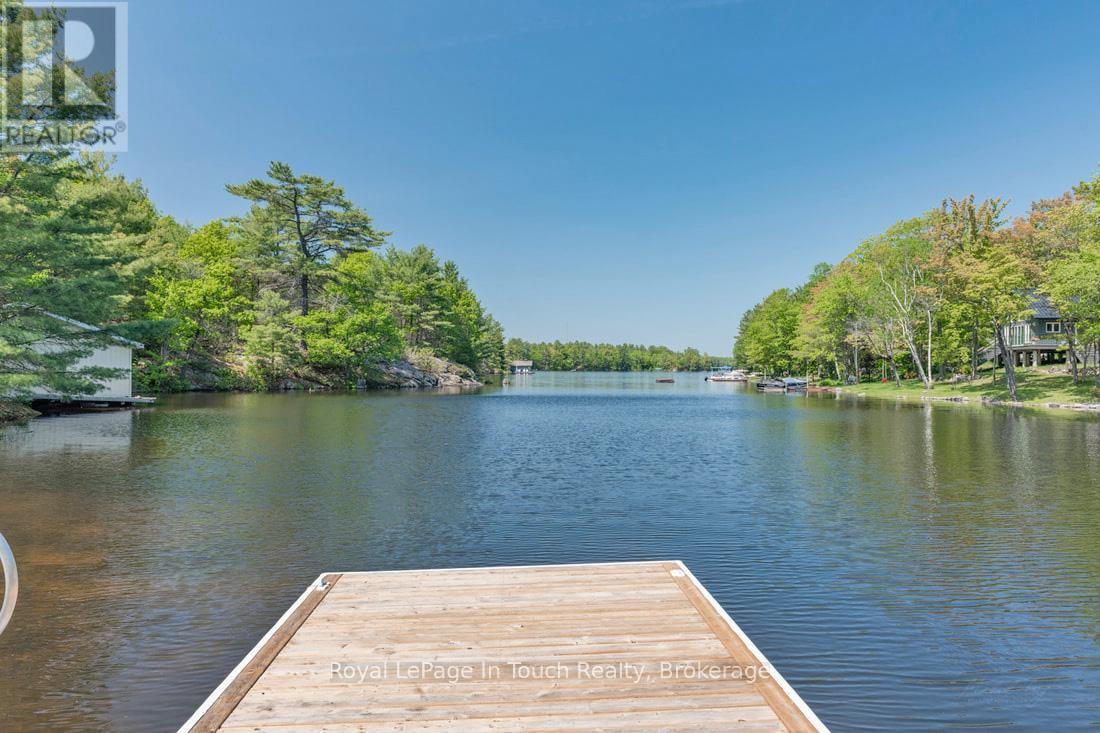 












285 CROOKED BAY ROAD

,
Georgian Bay (Baxter),




Ontario
L0K1S0

