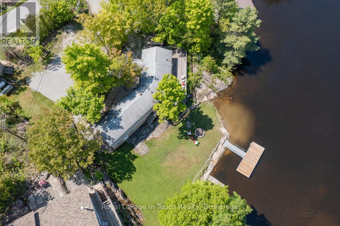 












285 CROOKED BAY ROAD

,
Georgian Bay (Baxter),




Ontario
L0K1S0

