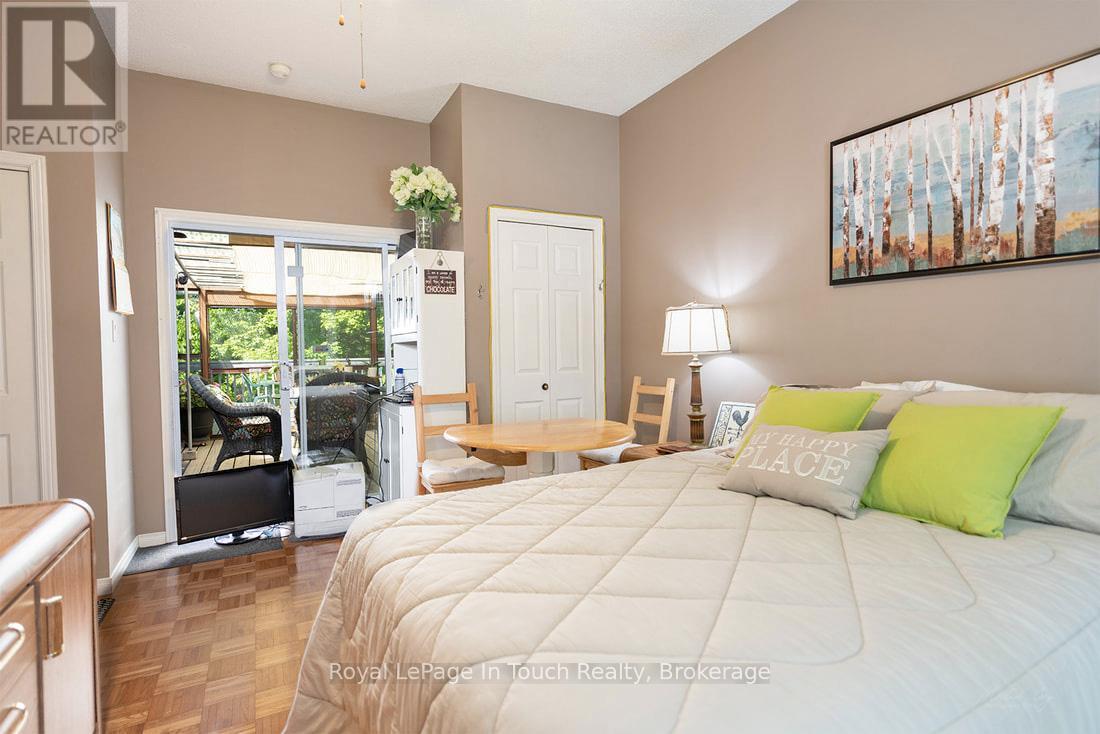 












285 CROOKED BAY ROAD

,
Georgian Bay (Baxter),




Ontario
L0K1S0

