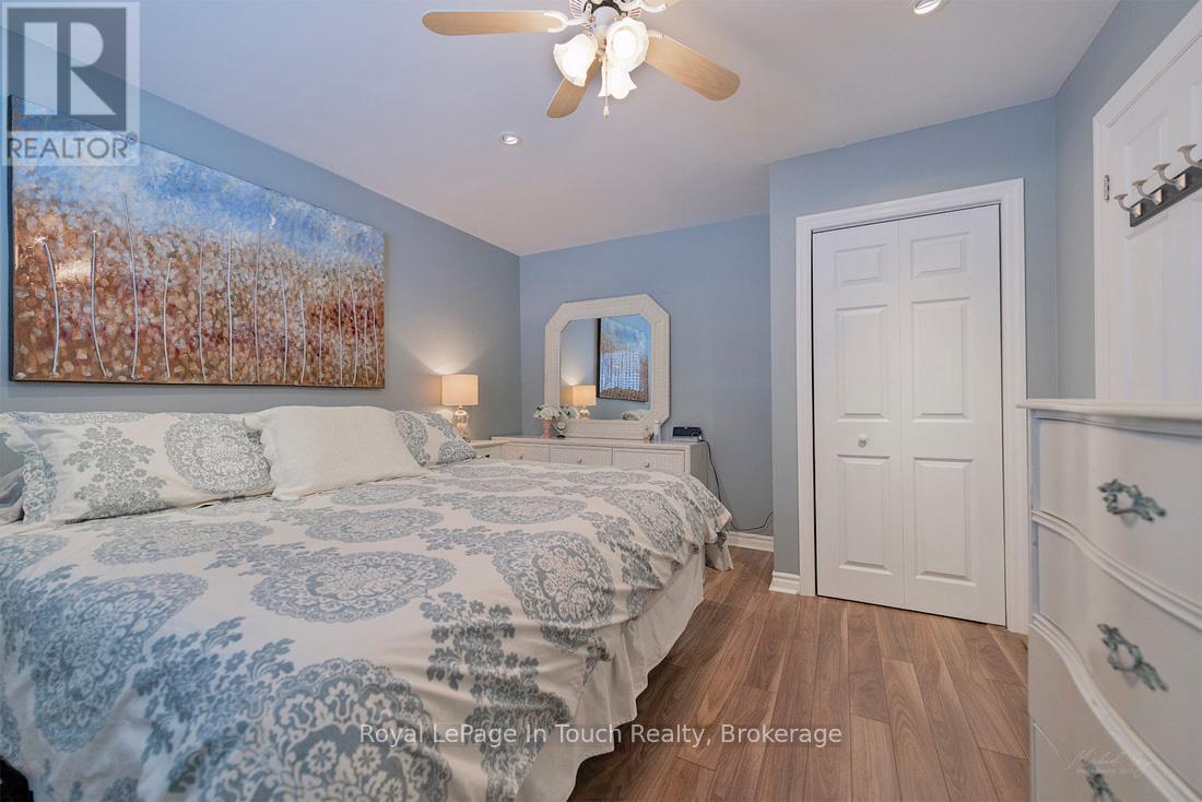 












285 CROOKED BAY ROAD

,
Georgian Bay (Baxter),




Ontario
L0K1S0

