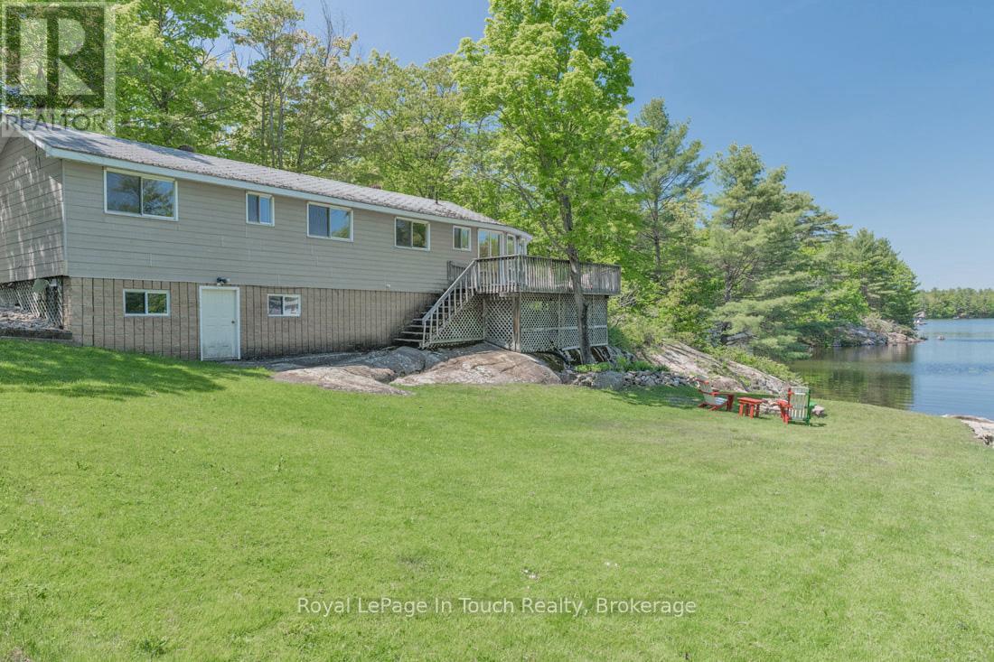 












285 CROOKED BAY ROAD

,
Georgian Bay (Baxter),




Ontario
L0K1S0


