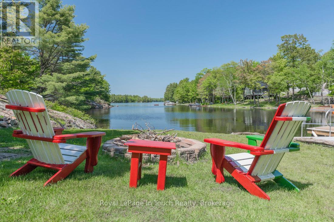 












285 CROOKED BAY ROAD

,
Georgian Bay (Baxter),




Ontario
L0K1S0

