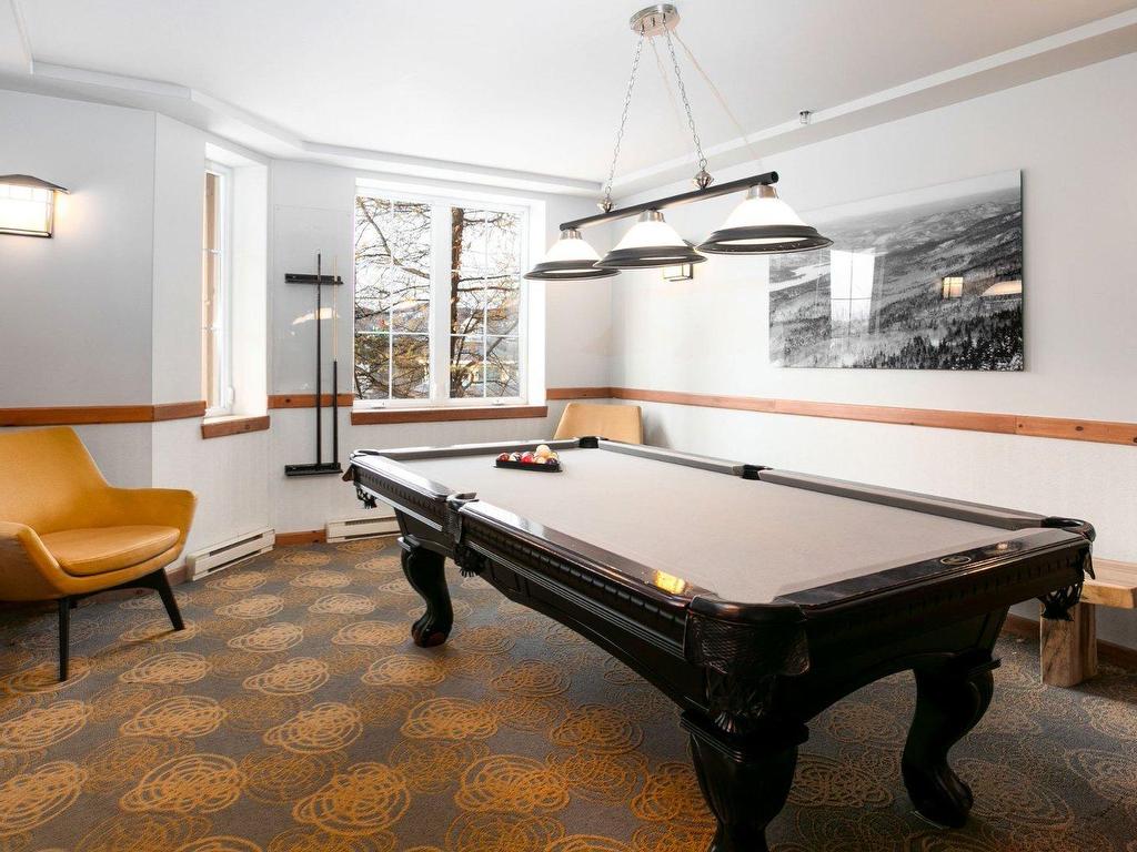 









140


Ch. au Pied-de-la-Montagne

, 346,
Mont-Tremblant,




QC
J8E1T1

