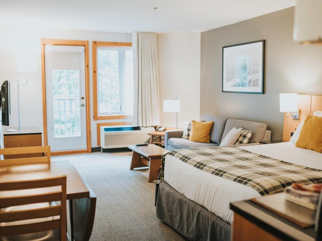 









140


Ch. au Pied-de-la-Montagne

, 346,
Mont-Tremblant,




QC
J8E1T1


