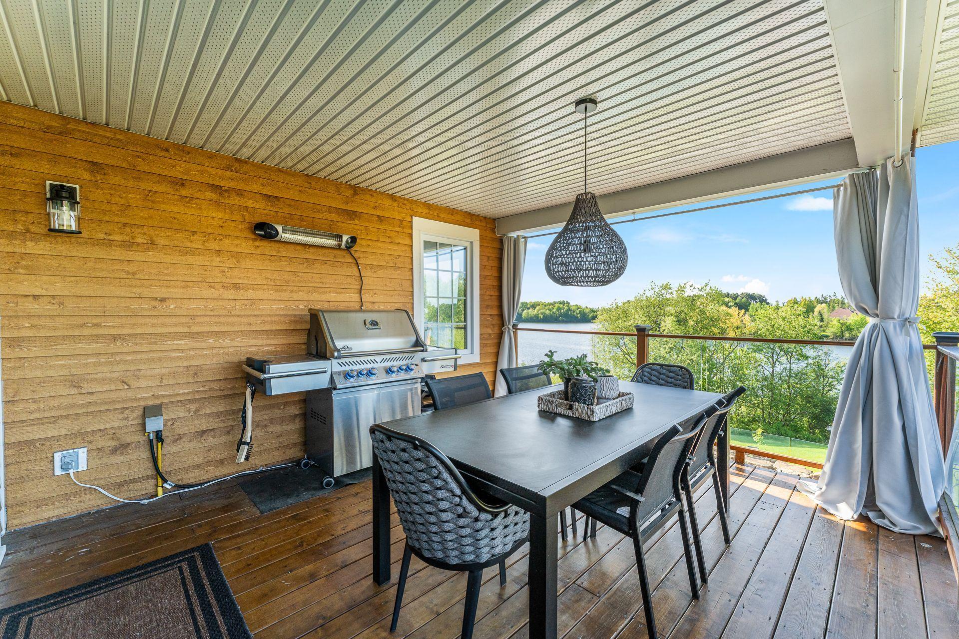 









869


Prom. du Lac

,
Cowansville,




QC
J2K3X6


