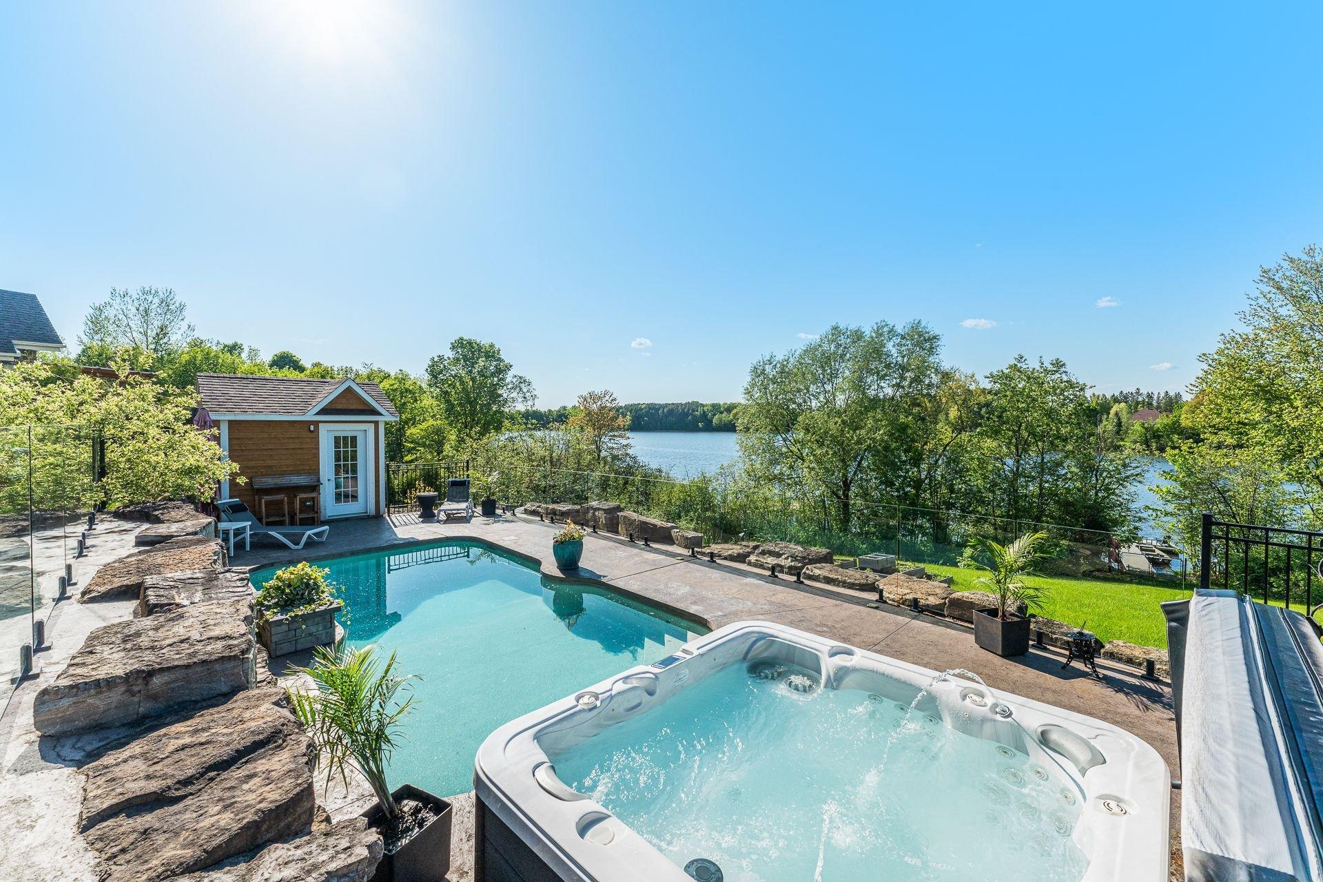 









869


Prom. du Lac

,
Cowansville,




QC
J2K3X6

