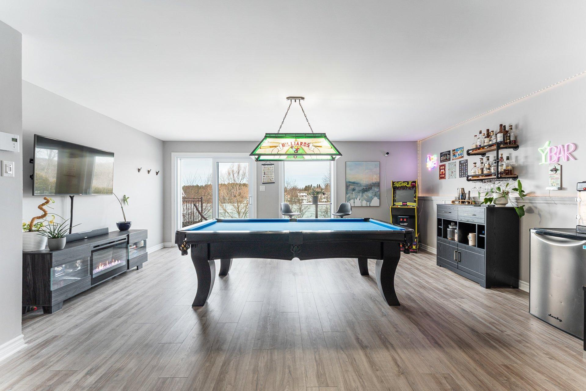 









869


Prom. du Lac

,
Cowansville,




QC
J2K3X6

