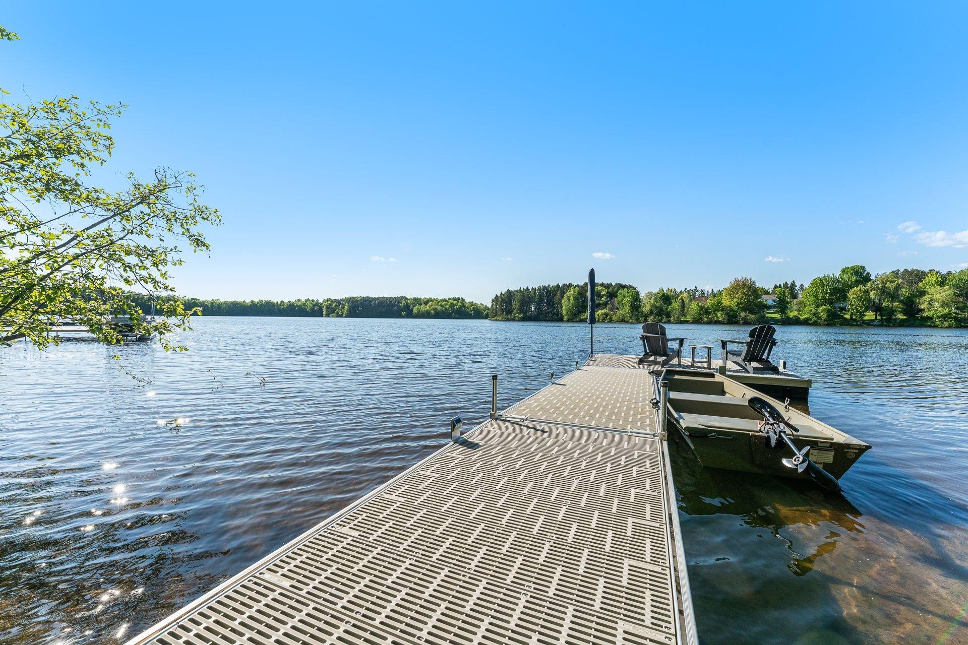 









869


Prom. du Lac

,
Cowansville,




QC
J2K3X6

