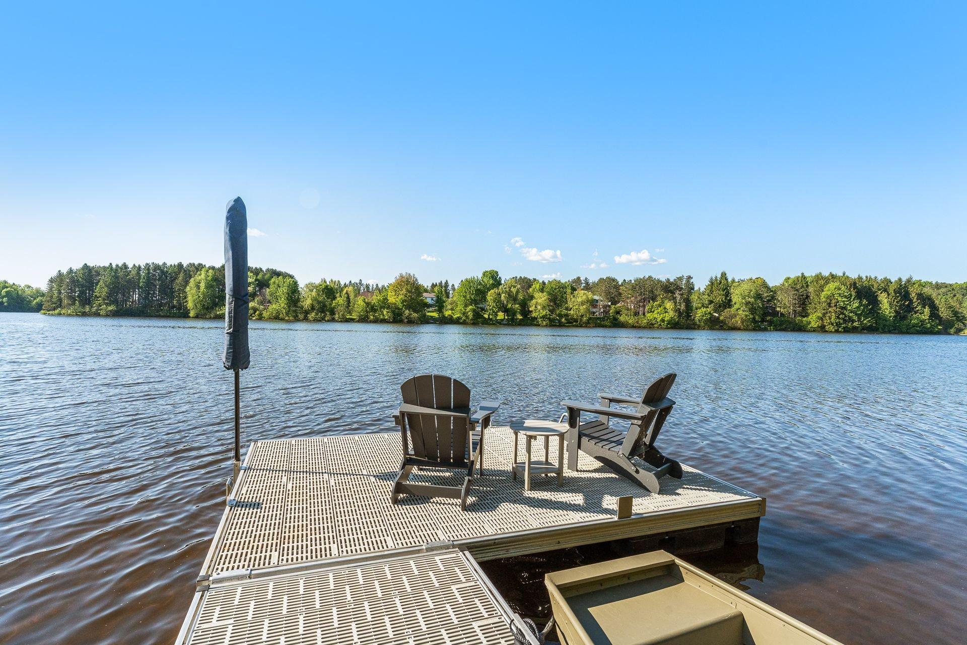 









869


Prom. du Lac

,
Cowansville,




QC
J2K3X6


